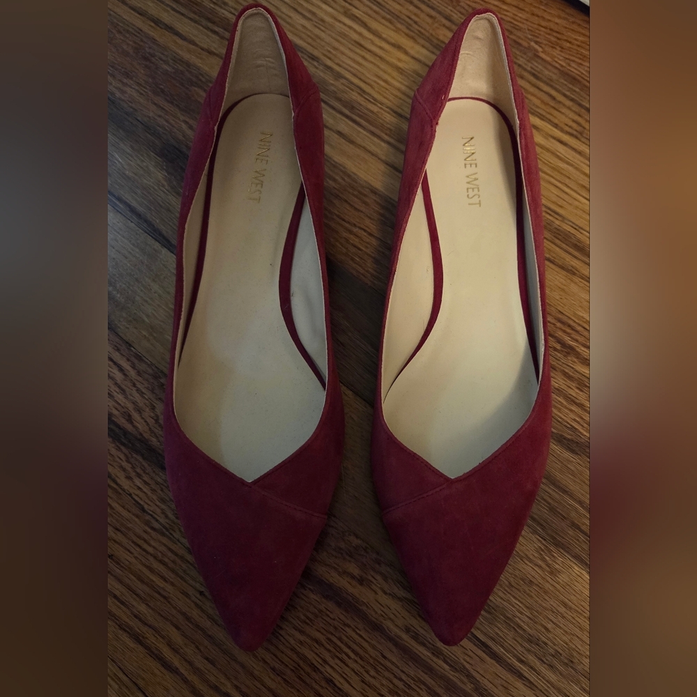 Nine West Red Suede Pointed-Toe Flats Size 11